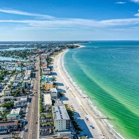 Sunset Beach Suites At Madeira Beach! Pet Friendly With Summer Breezes! - Suite 6 St. Pete Beach Kültér fotó
